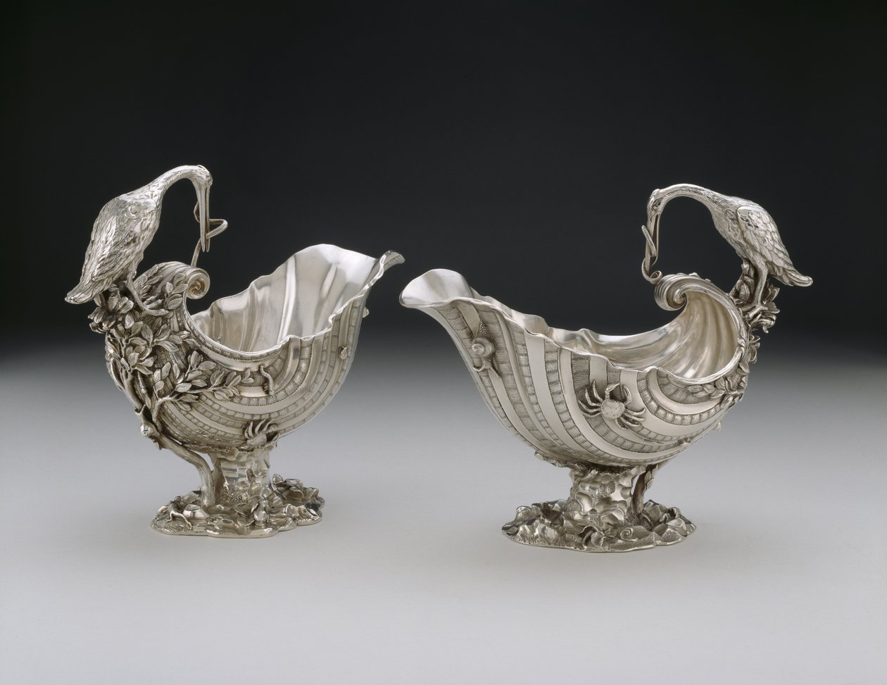 Såsbåt, par, 1737 (silver) av Charles Kandler