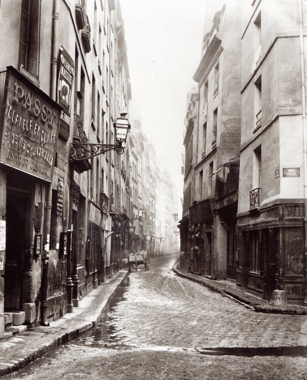 Rue Aumaire, från Rue Volta, Paris, 1858-78 av Charles Marville