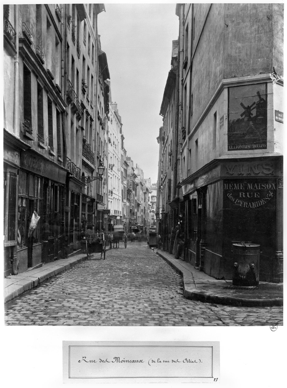 Rue des Moineaux, från Rue des Orties, Paris, 1858-78 av Charles Marville