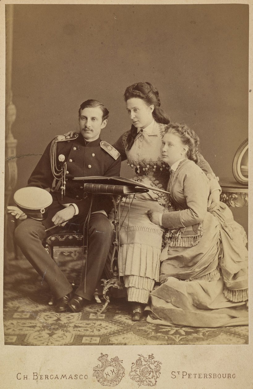 Alexandra Iossifovna av Ryssland (nee prinsessan Alexandra av Saxe Altenburg), Nicholas Constantinovitch av Ryssland och Vera Constantinovna av Ryssland - storhertiginnan Alexandra Iosifovna, storhertig Nicholas Constantinovich och storhertiginnan Vera Con av Charles Bergamasco