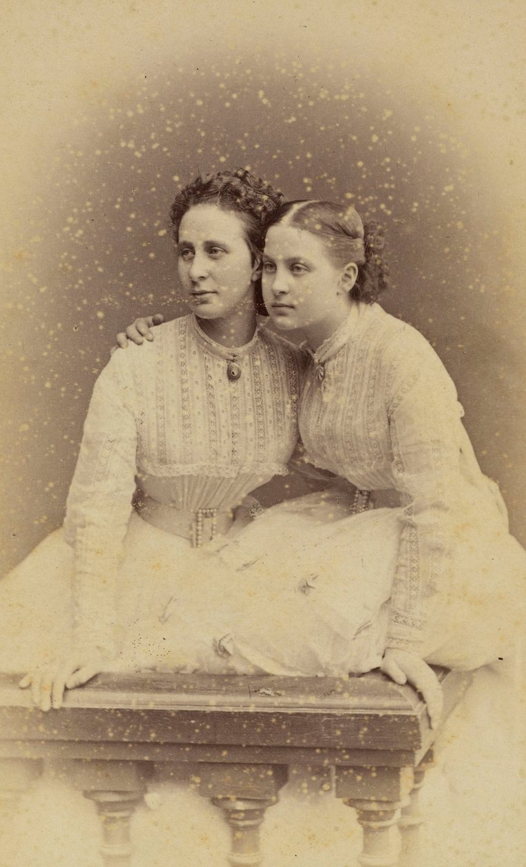 Alexandra Iossifovna av Ryssland (nee prinsessan Alexandra av Saxe Altenburg) och Olga Constantinovna av Ryssland - Porträtt av storhertiginnan Alexandra Iosifovna (1830-1911) och storhertiginnan Olga Constantinovna av Ryssland (1851-1926), av BergKaamasco av Charles Bergamasco