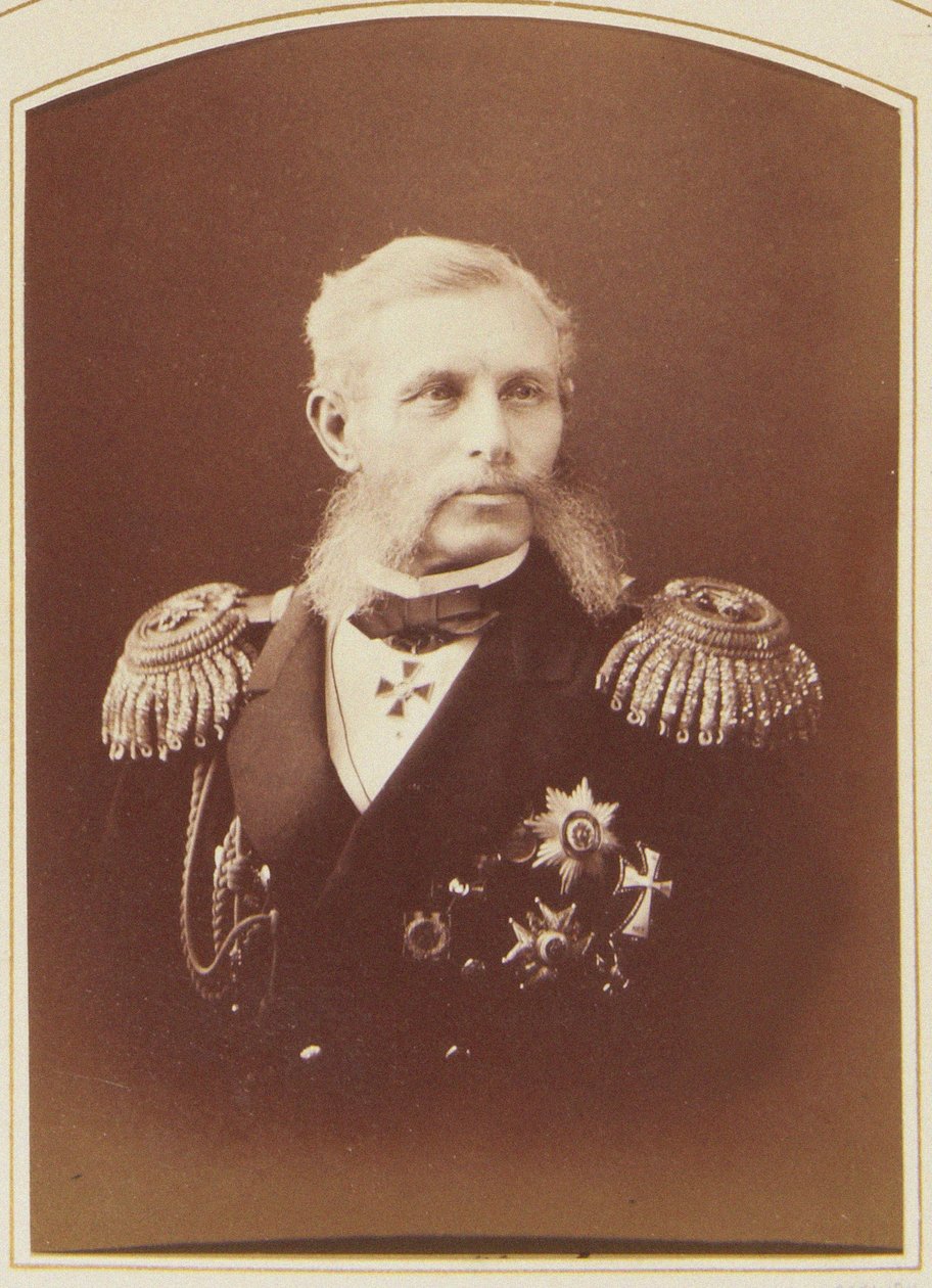 Amiral Grigory Butakov, pere des tactiques navales a vapeur - Porträtt av amiral Grigory Ivanovich Butakov (1820-1882), av Bergamasco, Charles (Karl) (1830-1896). Albumin foto av Charles Bergamasco