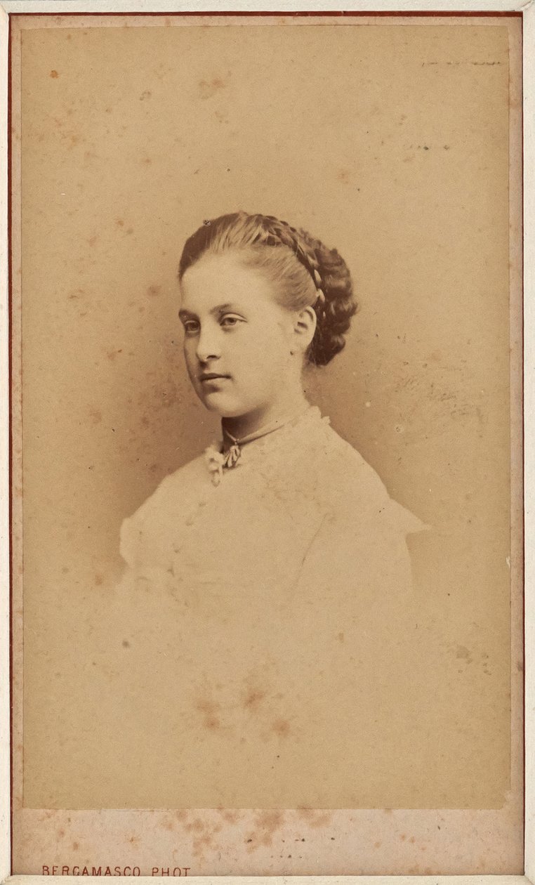 Olga Constantinovna de Russie - Porträtt av storhertiginnan Olga Constantinovna av Ryssland (1851-1926) av Bergamasco, Charles (Karl) (1830-1896). Fotografera av Charles Bergamasco
