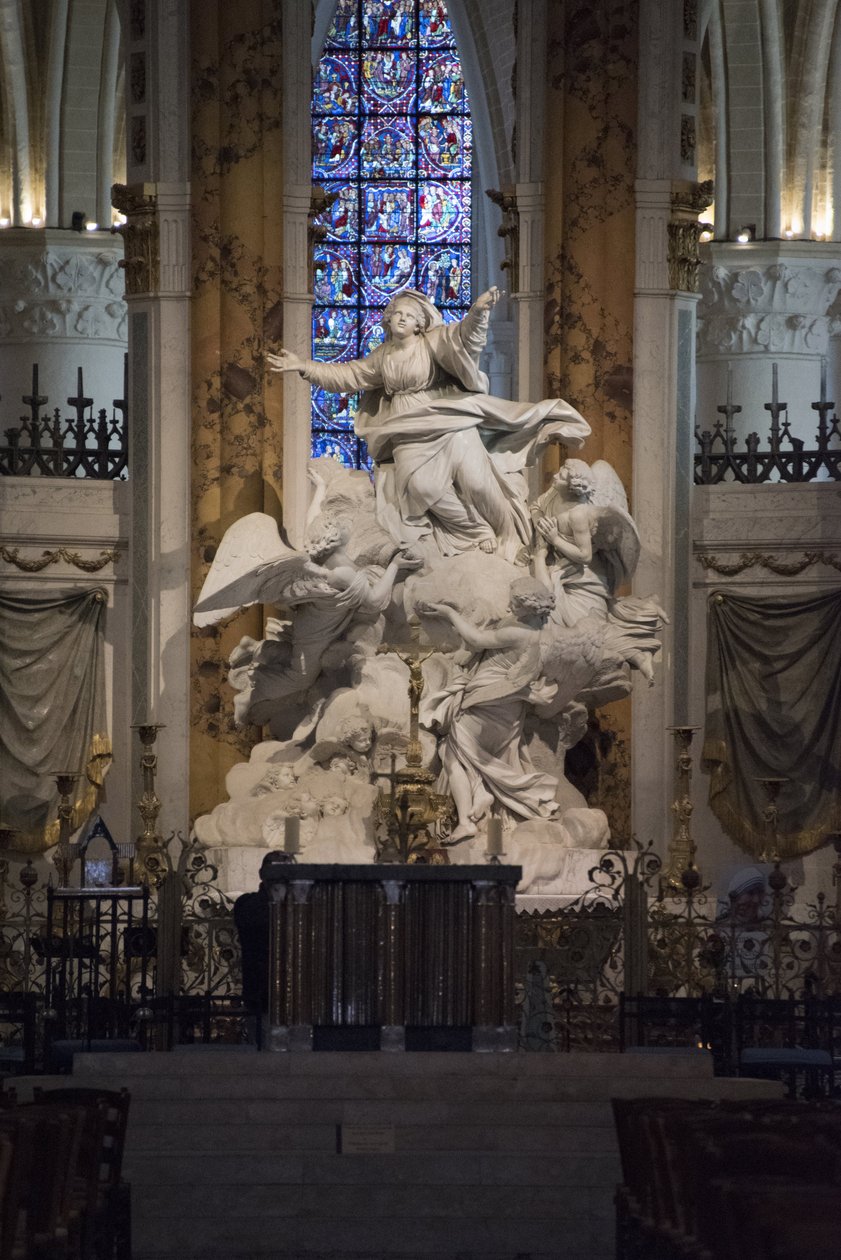 Inifrån katedralen i Chartres, Mästaraltaret (skulptur av Charles Antoine Bridan antagandet av Charles Antoine Bridan