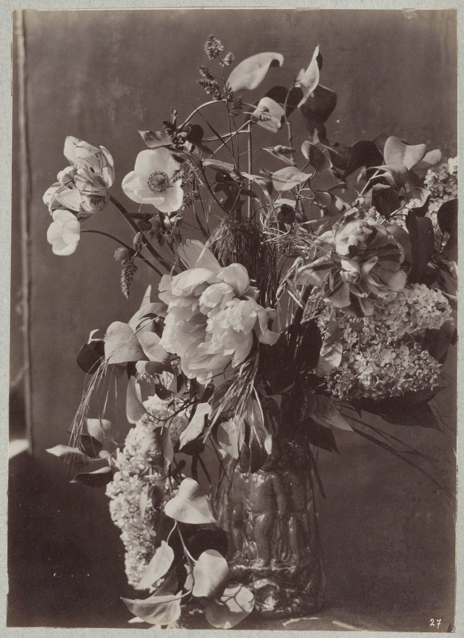 Blomstudie med ornamenterad vas av Charles Aubry (manner of)