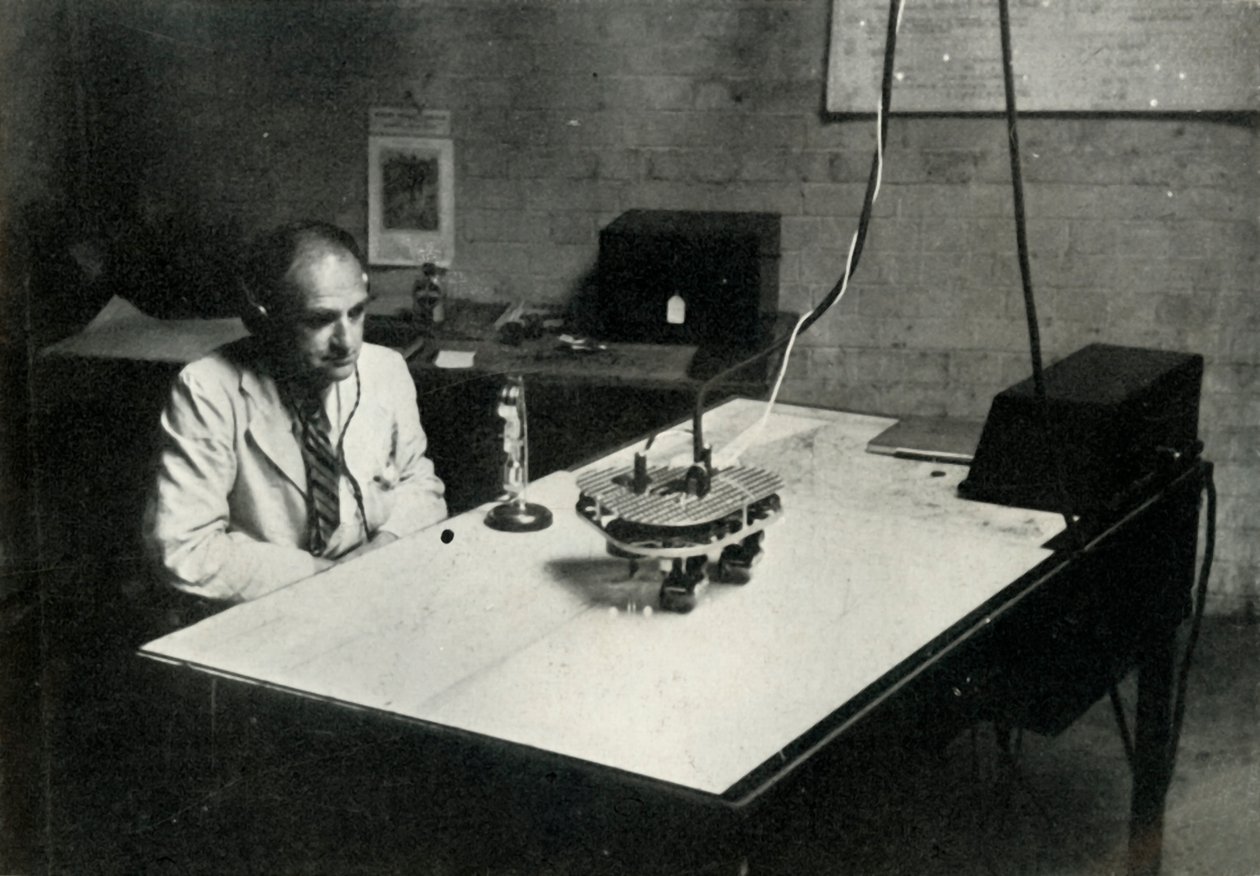 Kontrollbord på en RAF-flygskola, 1941. av Charles Brown