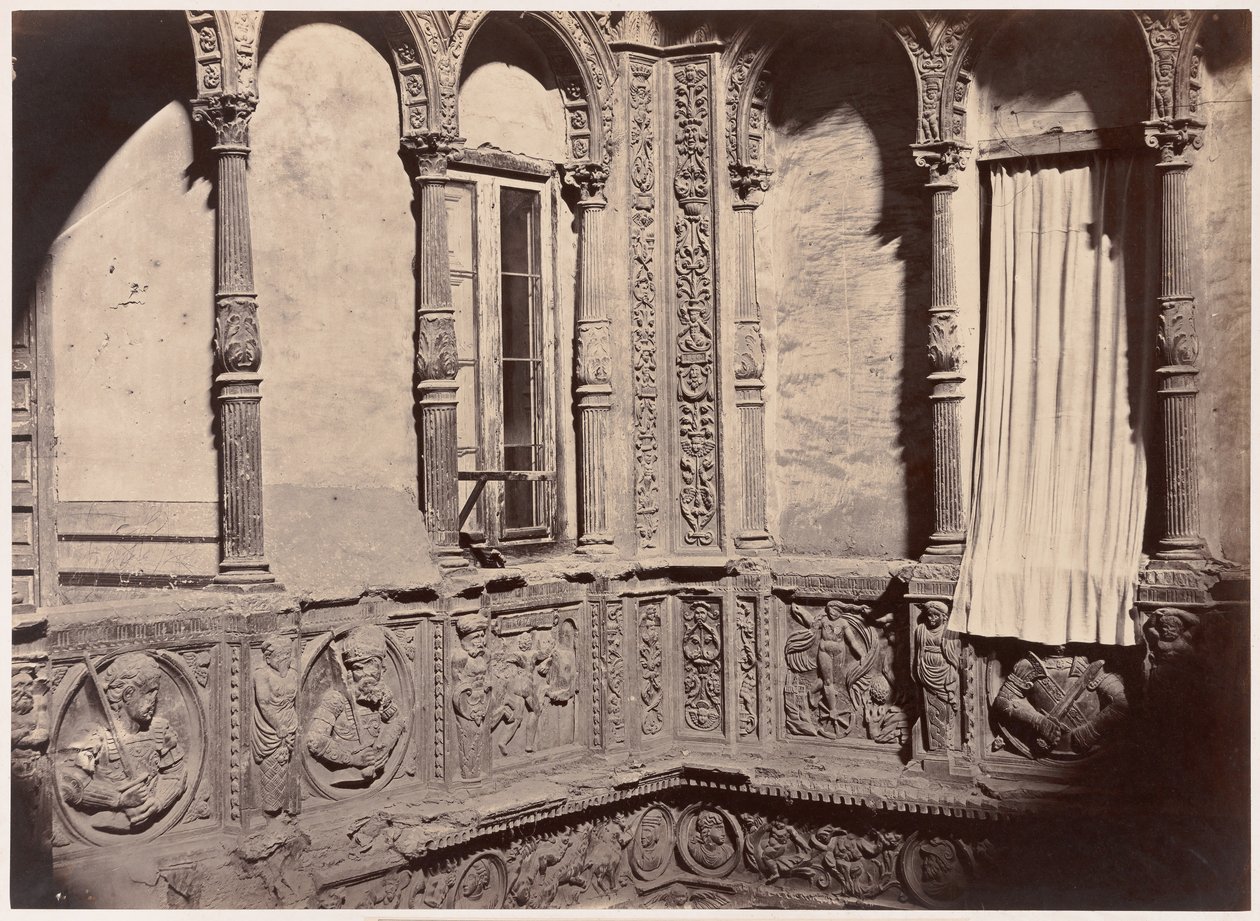 Zaragoza, innergården till huset som kallas infantes, 1860. av Charles Clifford