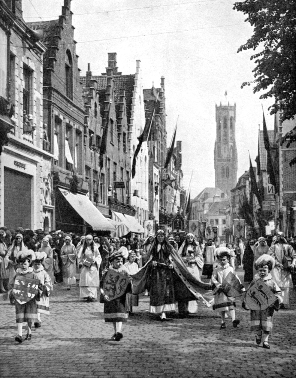 Festival of the Holy Blood of Christ, Brygge, Belgien, 1936 av Charles E. Brown