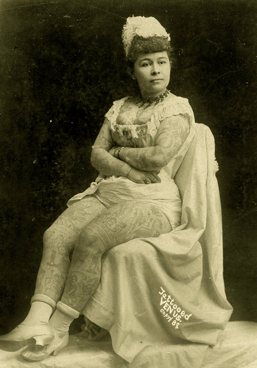Porträtt av Annie Howard, Den tatuerade damen, c.1903 av Charles Eisenmann