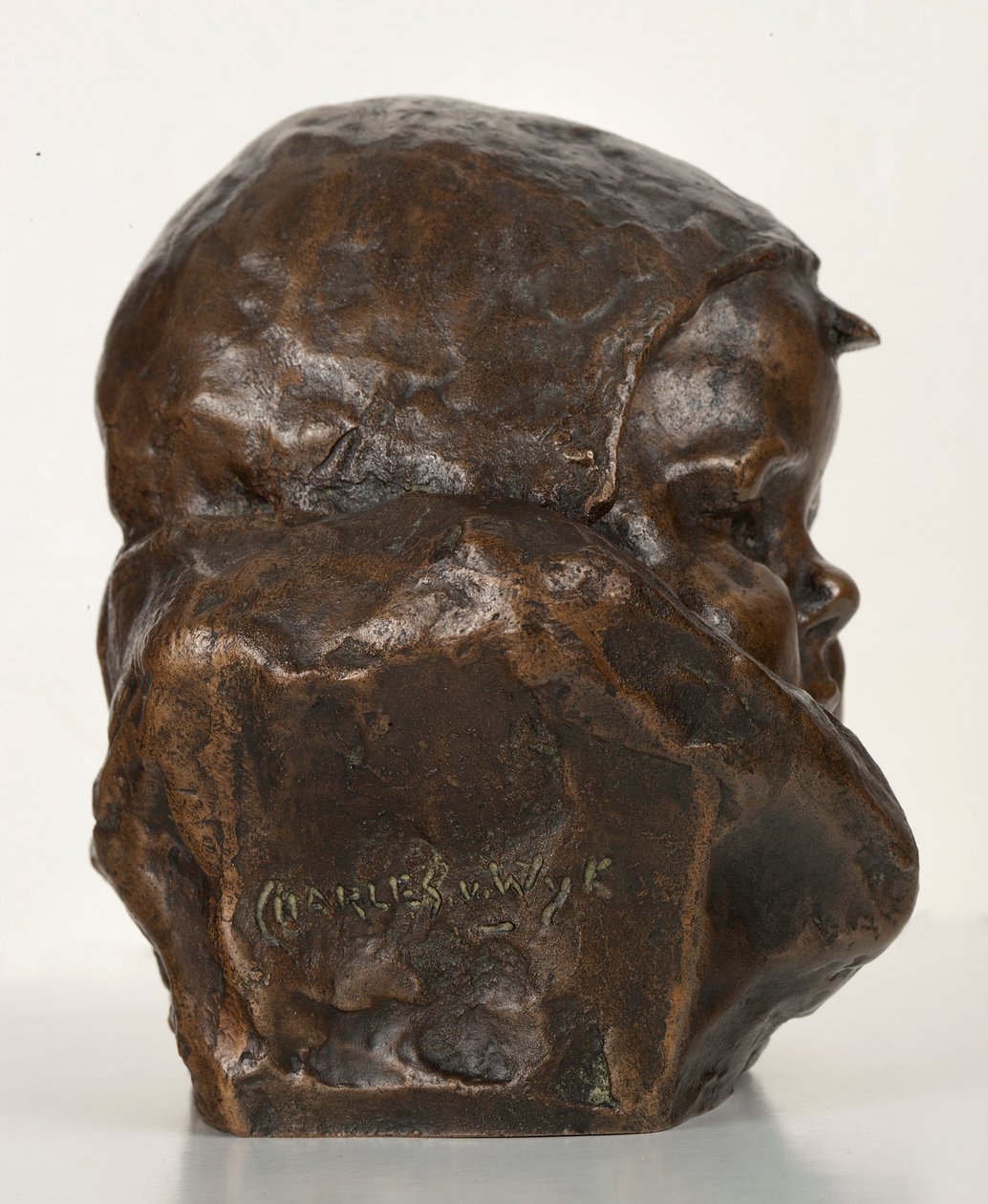 Baby with Bonnet: The Artists Son (brons) av Charles Henri Marie van Wijk
