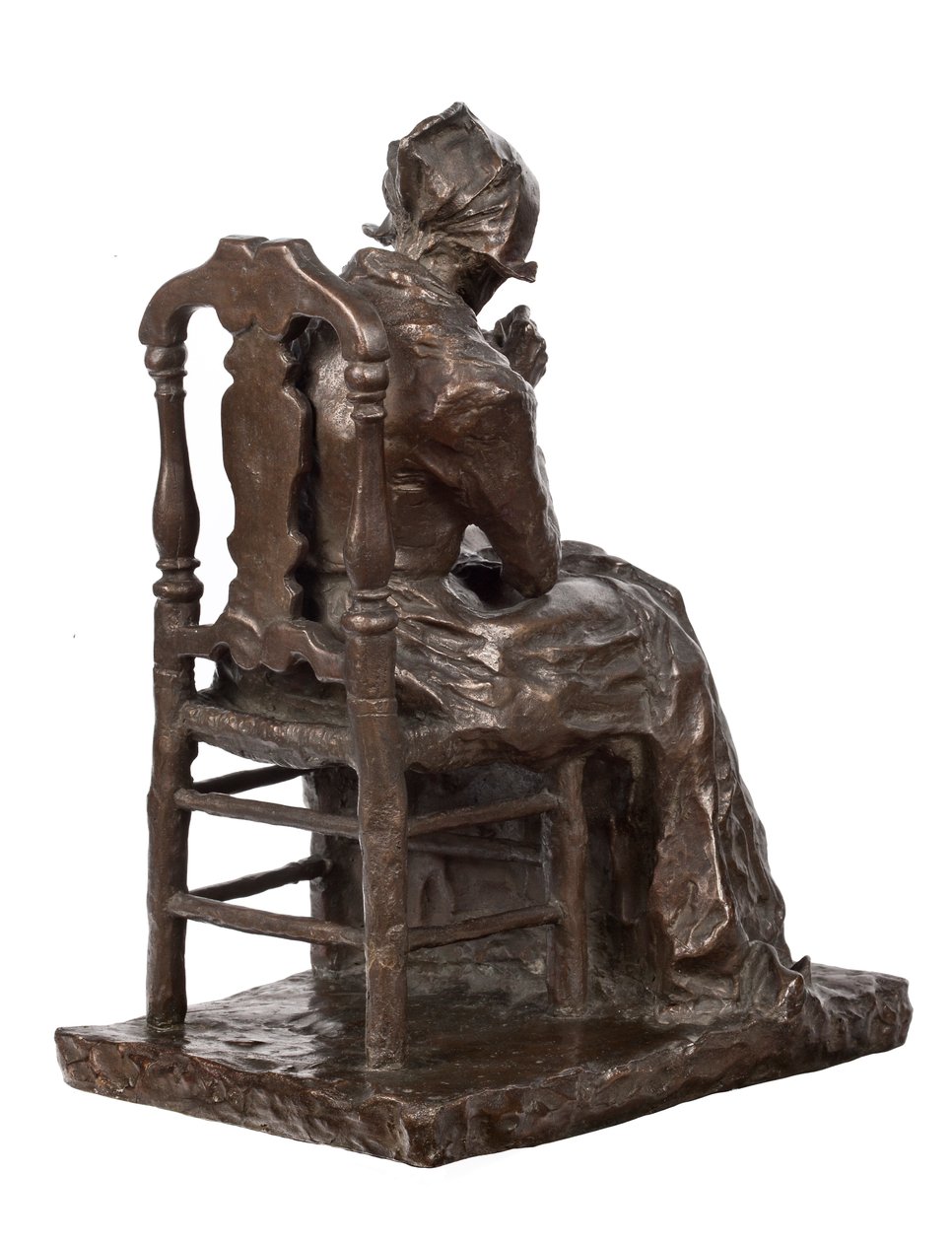 Gammal kvinna lagar sitt linne (brons) av Charles Henri Marie van Wijk