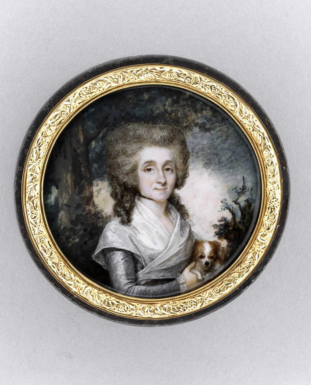 Ask med porträtt av en kvinna, ca 1785 (akvarell på elfenben, förgylld, sköldpadda och glas) av Charles Hénard