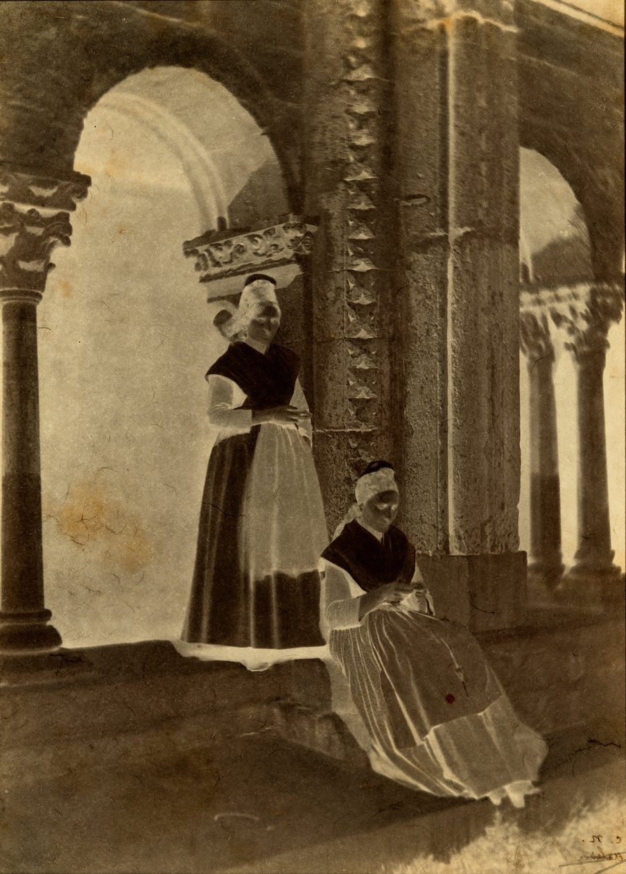 Arlesiskor i klostergången i Saint-Trophime "Arles" av Charles Nègre