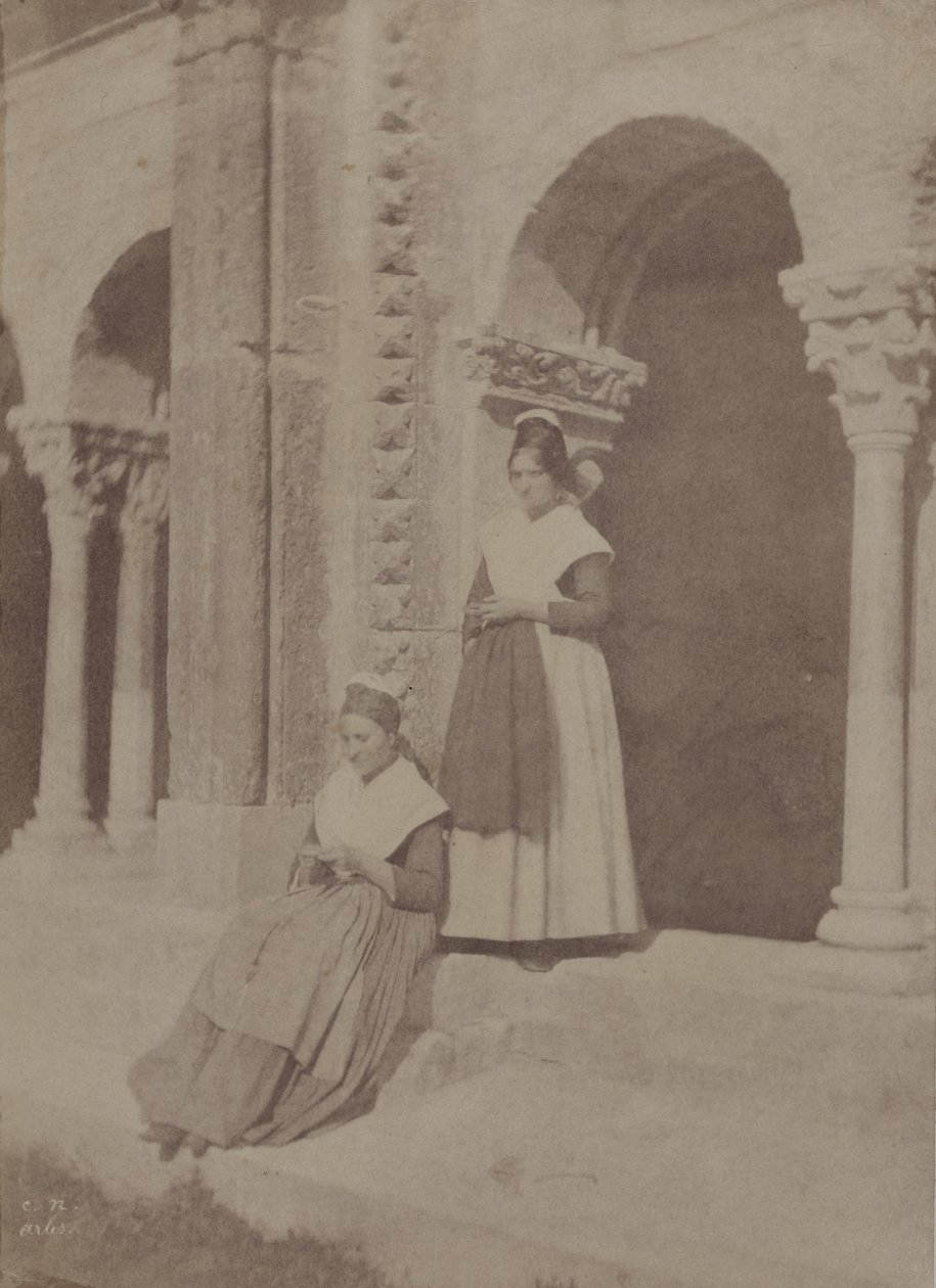 Arlésiennes i klostergången vid Saint-Trophime "Arles" av Charles Nègre