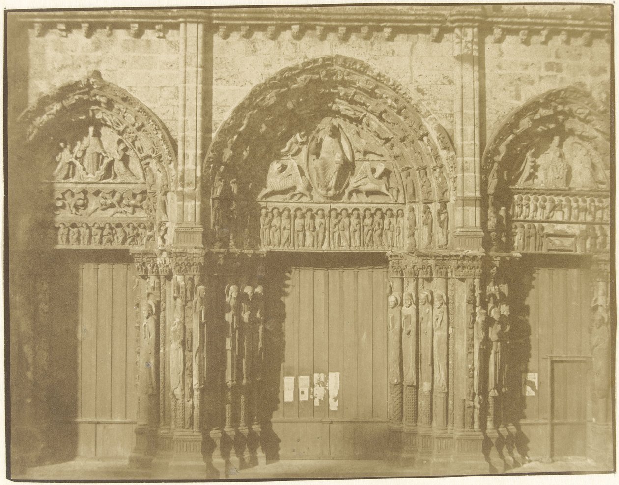 Portalen till katedralen i Chartres av Charles Nègre