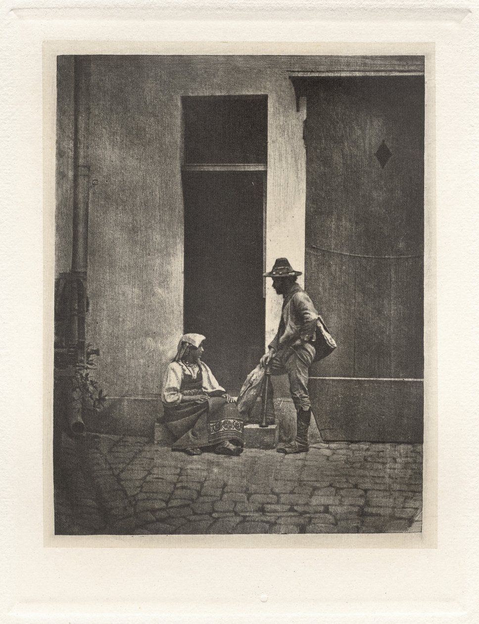 Planche IV - Pifferaro Debout et Paysanne Italienne Assise, dans la Cour du 21 Quai Bourbon (Plansch IV - Pifferaro stående och italiensk bonde sittande, i domstolen 21 Quai Bourbon),1854, tryckt 1982 (foto) av Charles Nègre