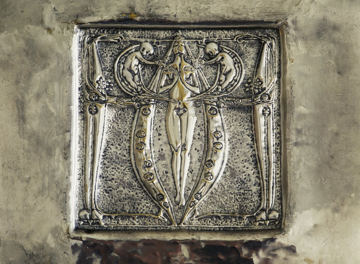 Basrelief, detalj av eldstadsdekoration, sovrum av Charles Rennie Mackintosh, Storbritannien, 1900-talet av Charles Rennie Mackintosh
