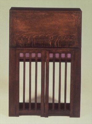 Skrivbord (trä) (stängt) av Charles Rennie Mackintosh