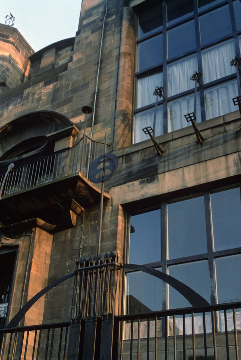 Detalj av norra fasadens järnverk, byggt 1897-99 foto av Charles Rennie Mackintosh