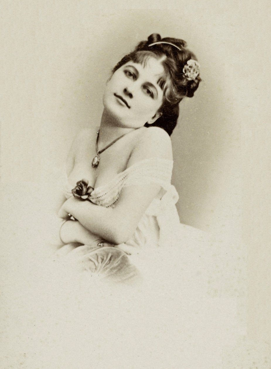 Porträtt av skådespelerskan Henriette Victoire Drouard (1851-1923). av Charles Reutlinger