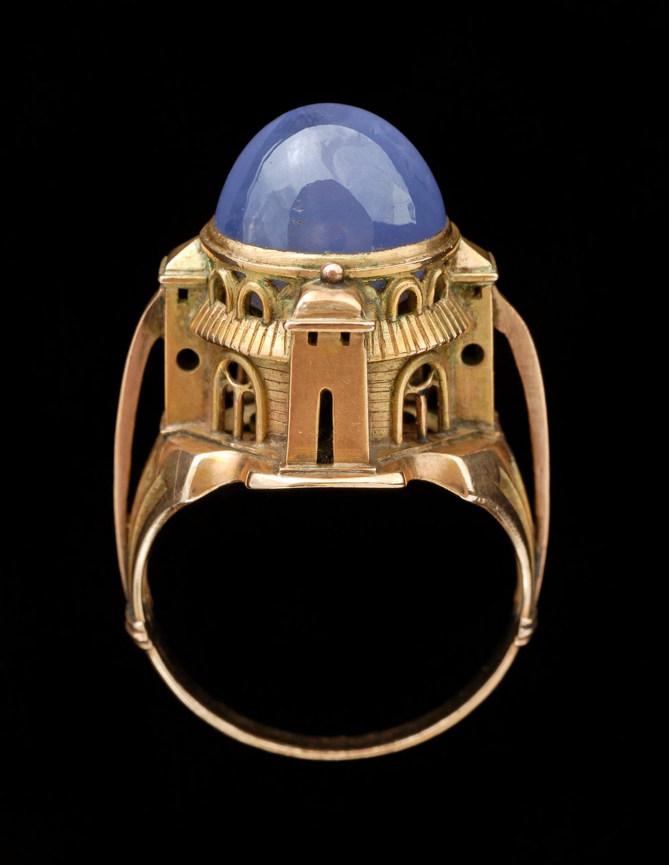 The Sabbatai Ring, 1904 (guld med en cabochon stjärna safir) av Charles Ricketts