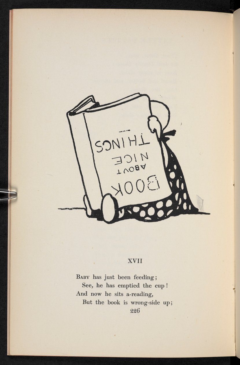 XVII.
En ramsa. Ett barn läser en bok upp och ner. av Charles Robinson