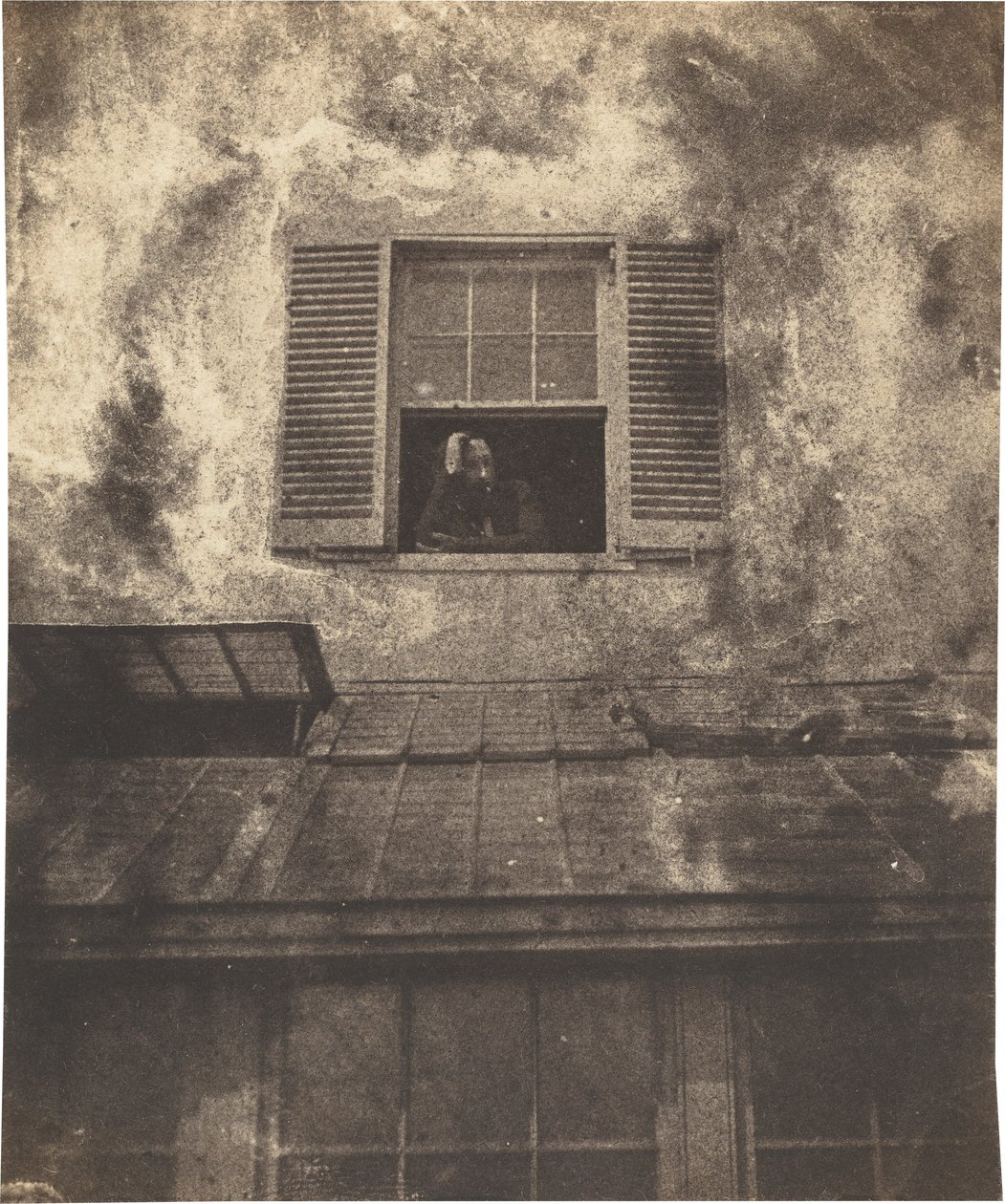Auguste Vacquerie vid ett fönster, marin terrass av Charles Victor Hugo with Auguste Vacquerie