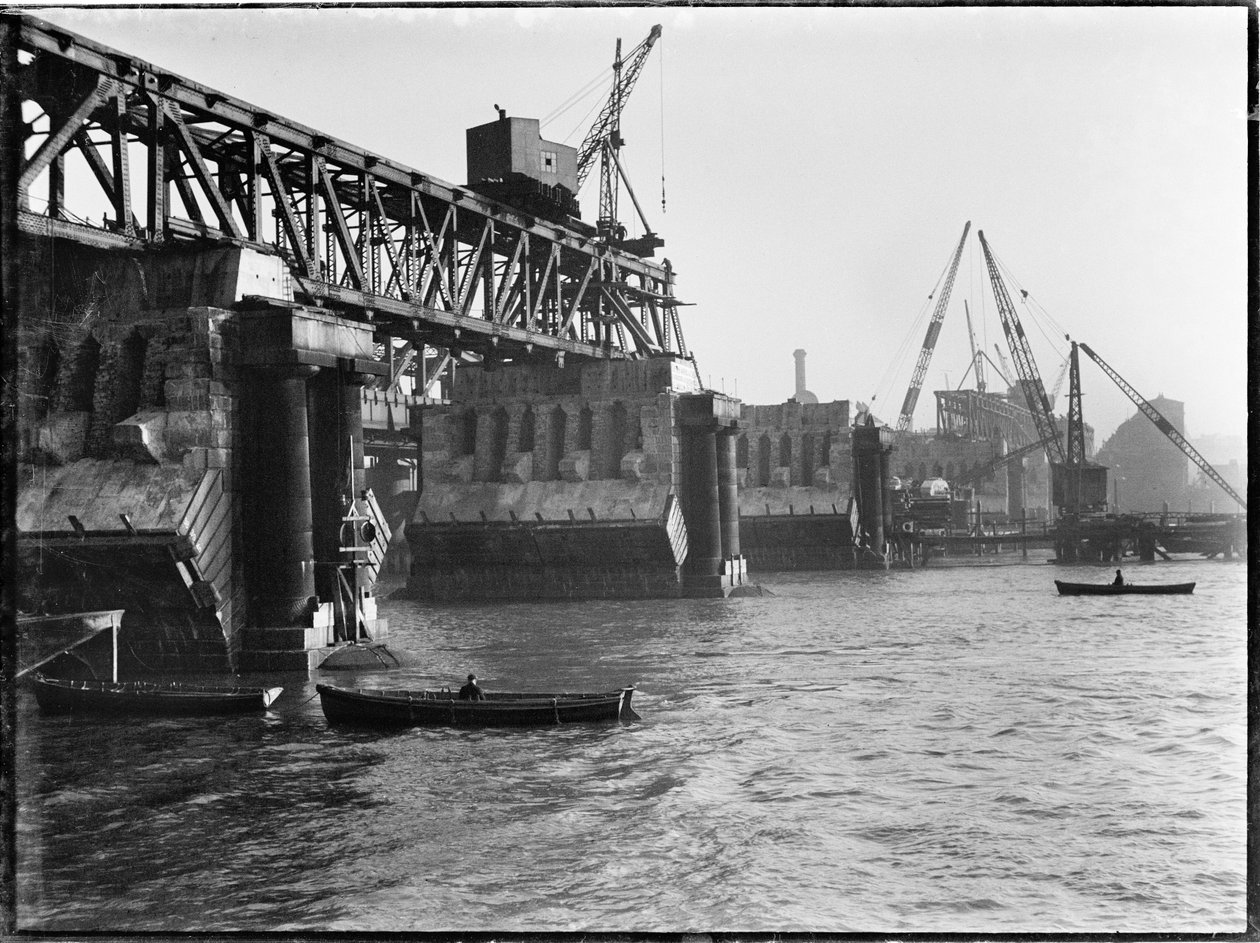 Rivning av Waterloo Bridge, Lambeth, Greater London Authority, 1936. av Charles William Prickett
