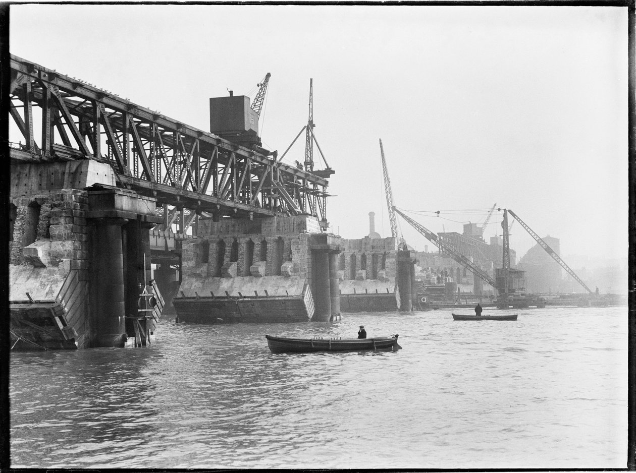 Rivning av Waterloo Bridge, Lambeth, Greater London Authority, 1936. av Charles William Prickett