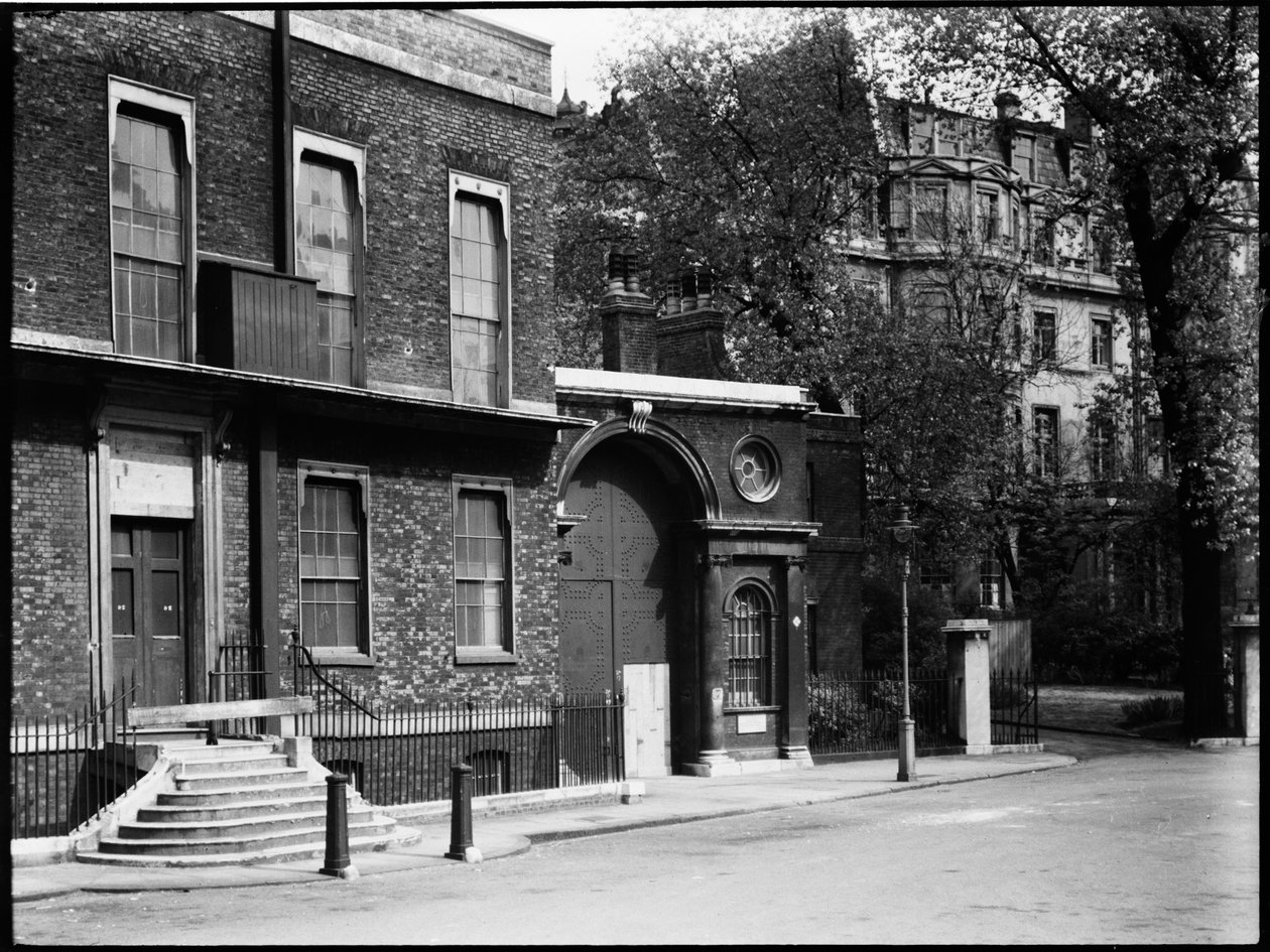 Whitehall Gardens, Whitehall, City of Westminster, Greater London Authority, 1930-talet. av Charles William Prickett
