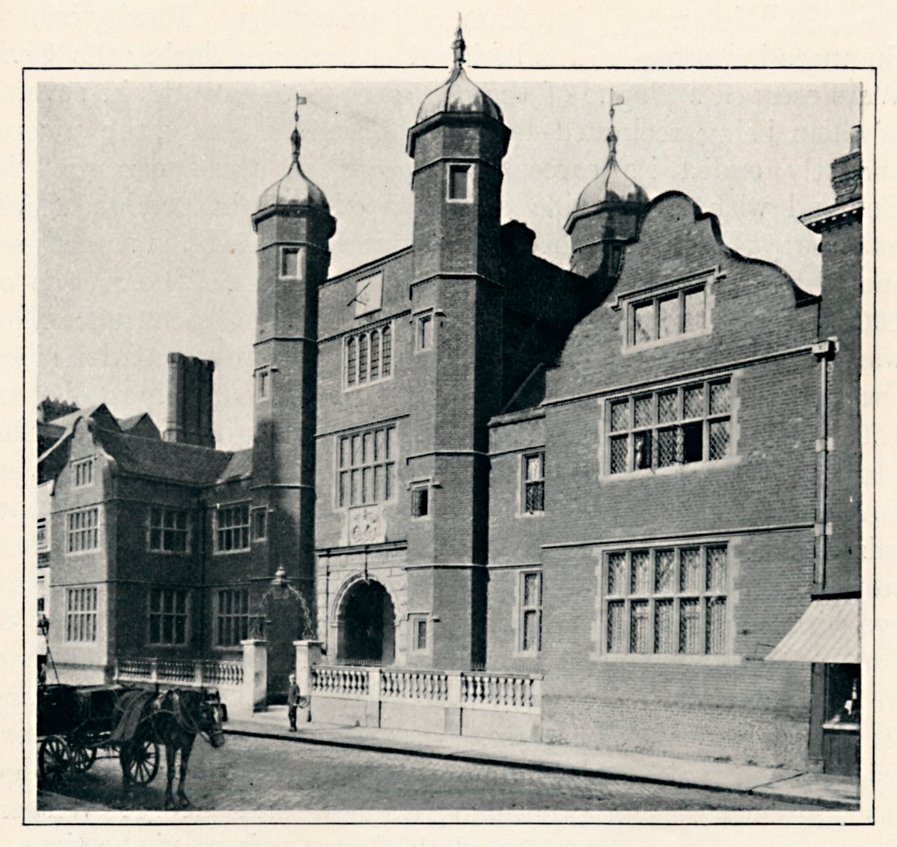 Archbishop Abbots Hospital, Guildford, 1903 av Chester Vaughan