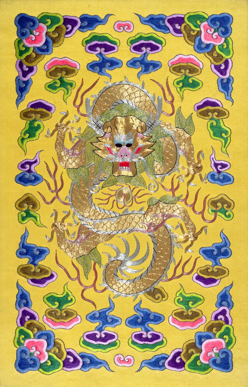 En broderad kinesisk drake, från framsidan av ett fransk-kinesiskt diplomatiskt fördrag (silver- och guldtråd och siden) av Chinese School
