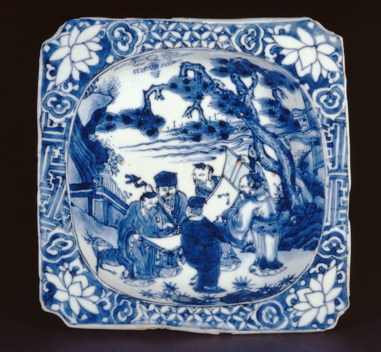 Blått och vitt kosometsuke fyrkantigt fat målat med Shoulao och andra odödliga, Tianqi, 1621-27 (porslin) av Chinese School