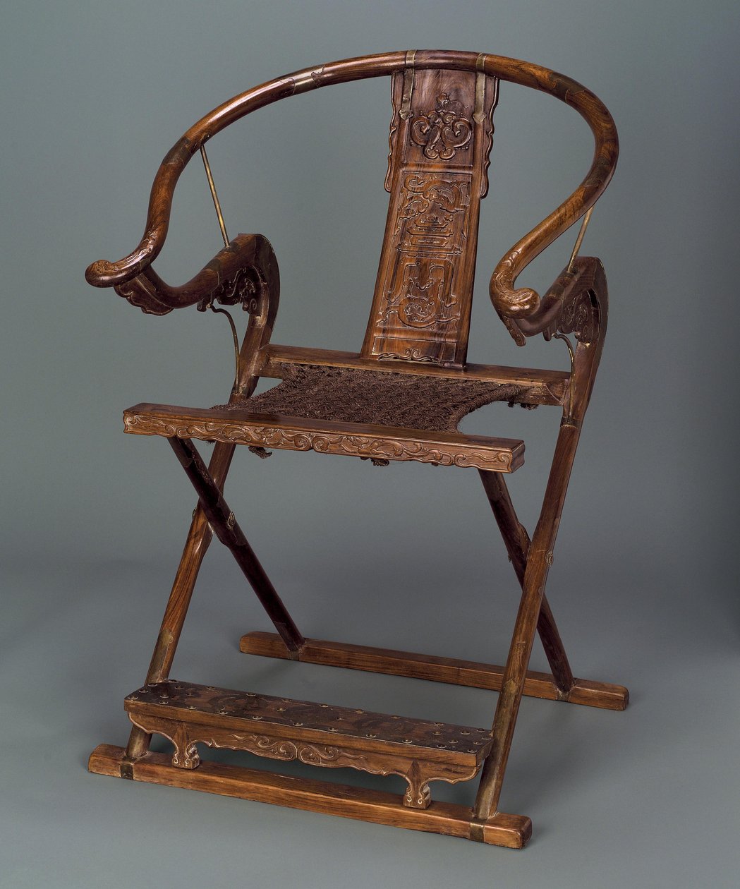 Stol (hopfällbar), Mingdynastin, 1600-50 (rosenträ) av Chinese School