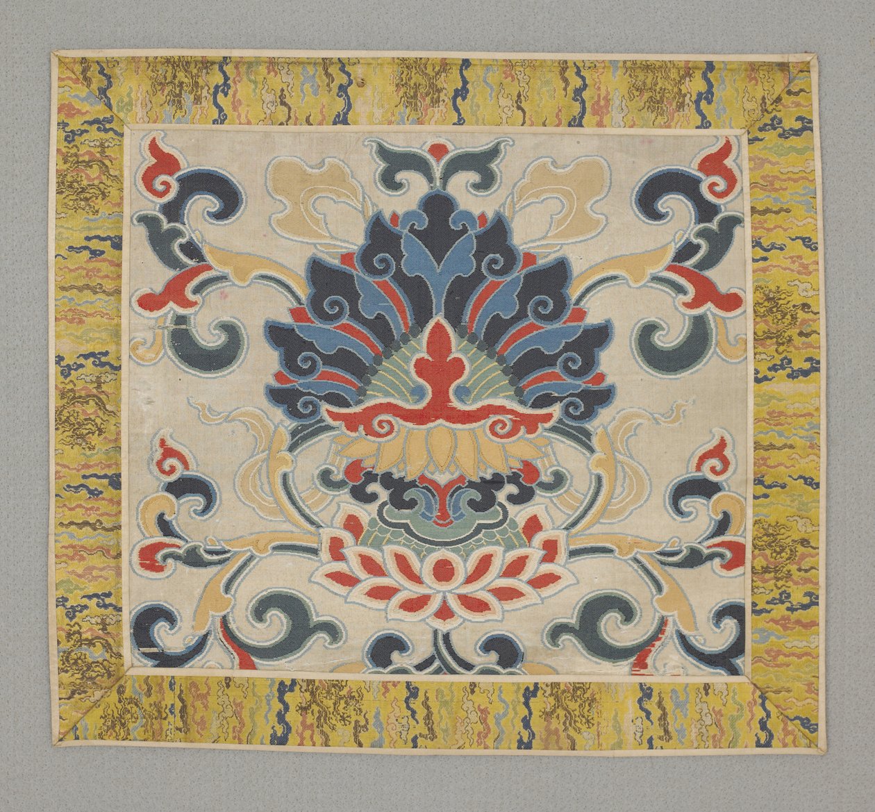 Åtta buddhistiska dyrbara saker, lotus, 1600-talet av Chinese School