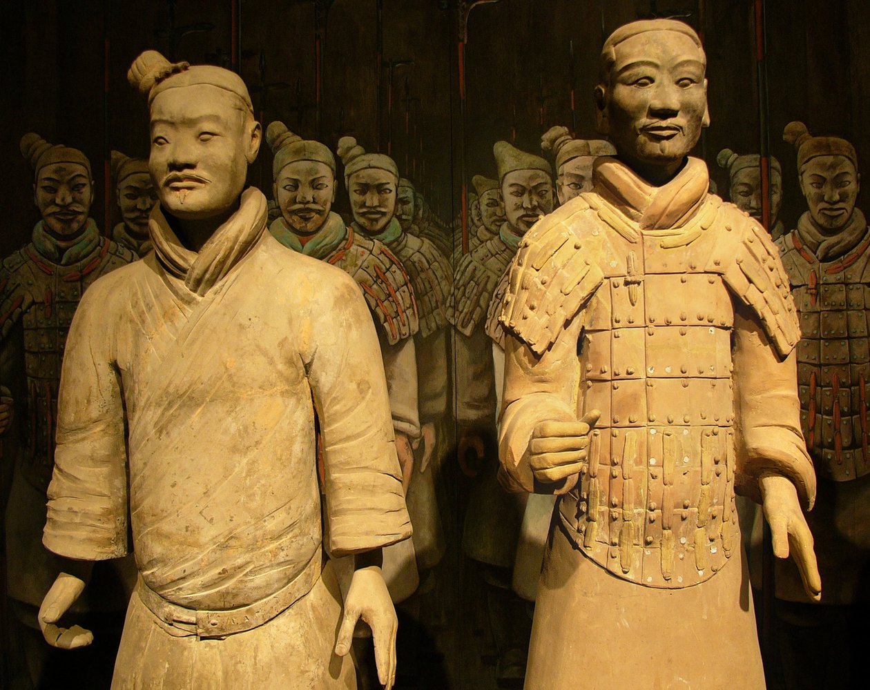 Kejsar Qin Shihuangs terrakottaarmé (-260 till -210 f.Kr.), Shaanxis historiska museum, Xian. Fotografi, Leonard de Selva, 2006. av Chinese School