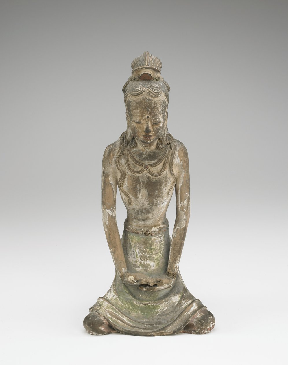 Figur av en Bodhisattva (keramik) av Chinese School