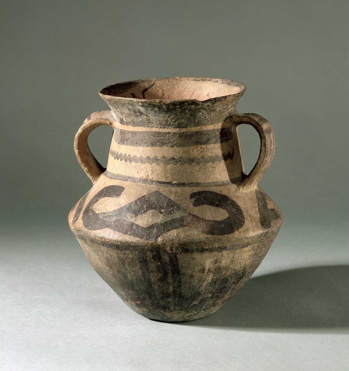 Jar, från Gansu-provinsen, ca 1300-700 f.Kr. (lera) av Chinese School