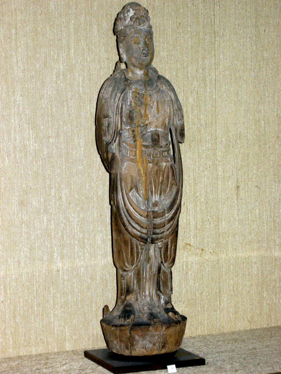 Kouan-yin, bodhisattva av medkänsla, Songdynastin (960-1276) (målat trä) av Chinese School