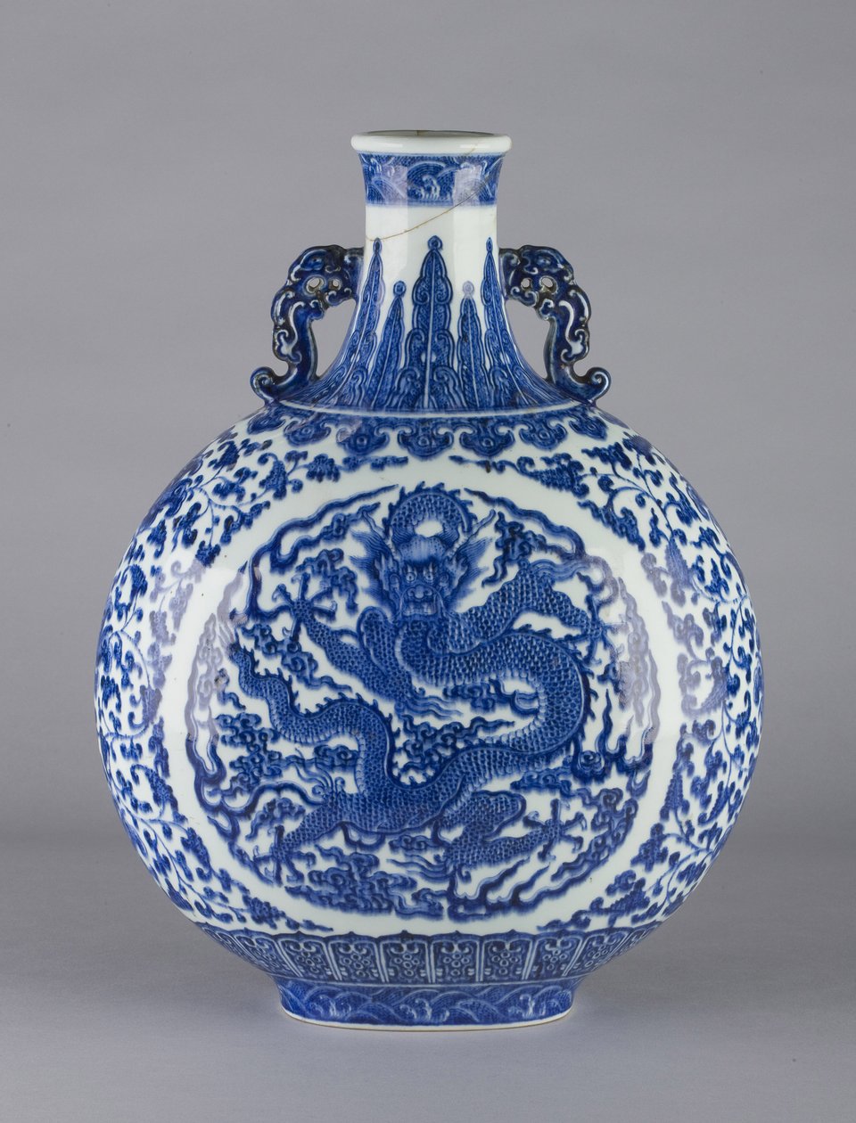 Pilgrimsflaska, 1736-96 (jingdezhen ware) av Chinese School