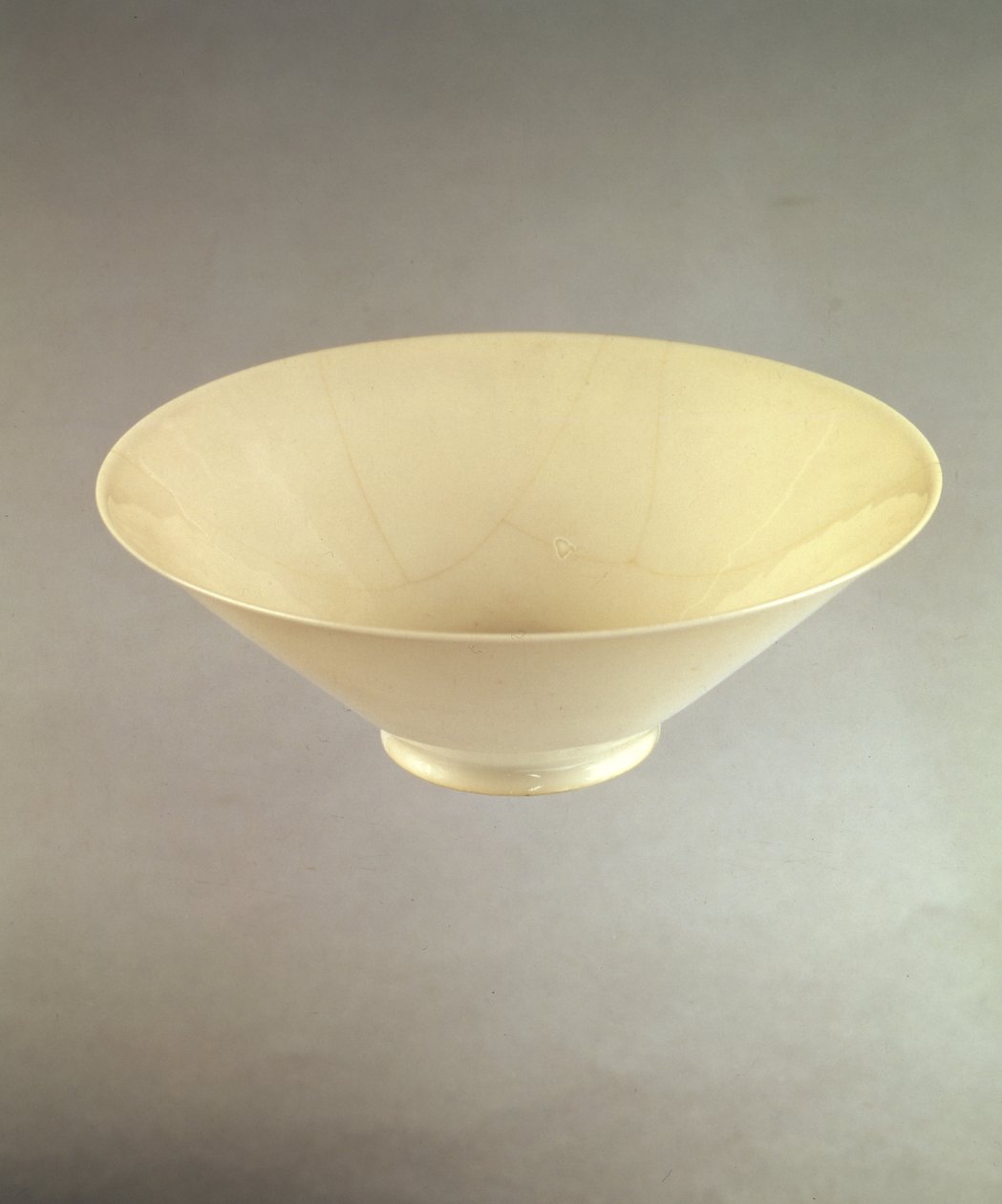 Yung lo vinkopp från Ching-te-Chen ugnarna, ca 1403-25 (porslin) av Chinese School Chinese School