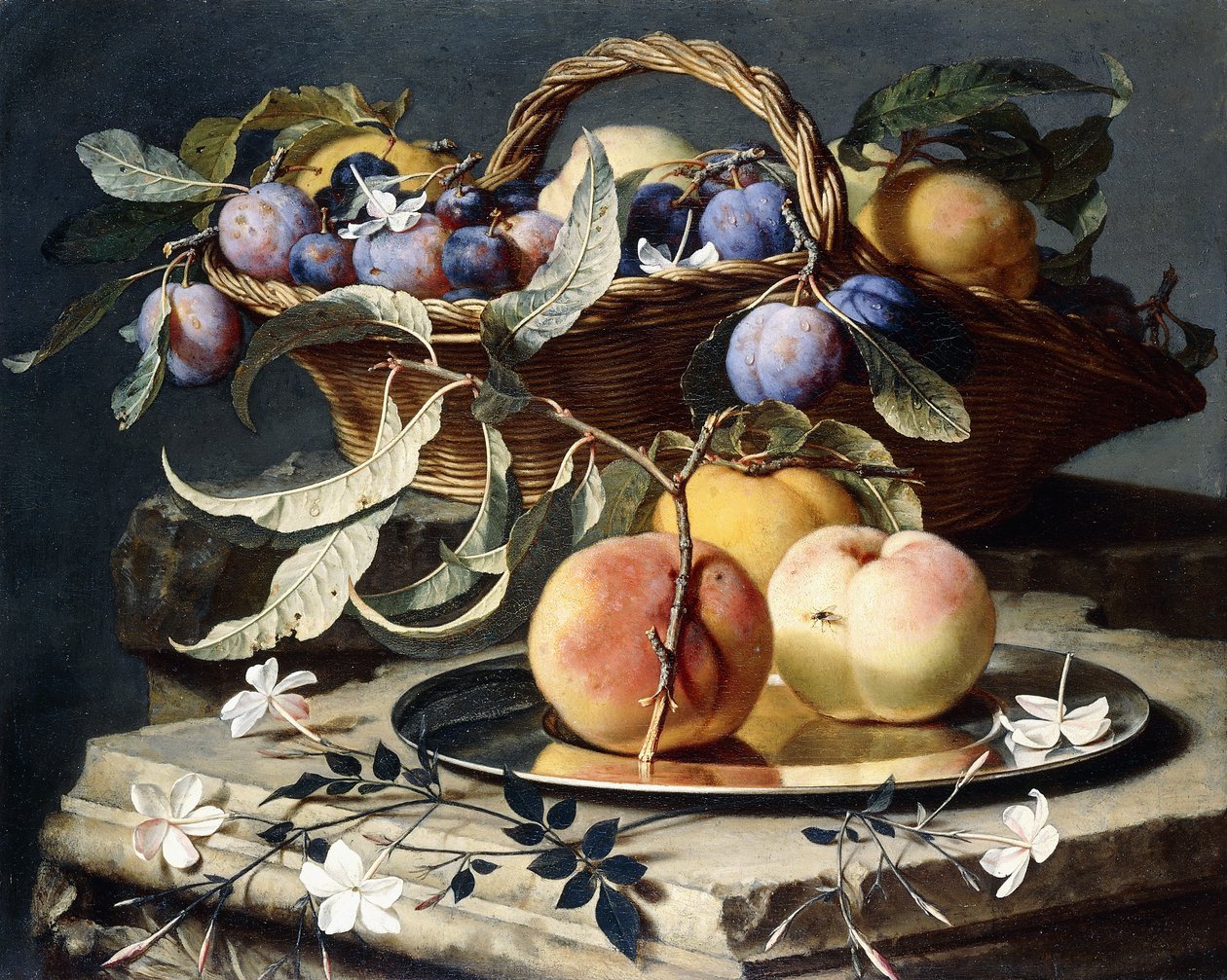 Persikor och plommon i en flätad korg, persikor på ett silverfat och narcisser på stensockel, av Christian Berentz