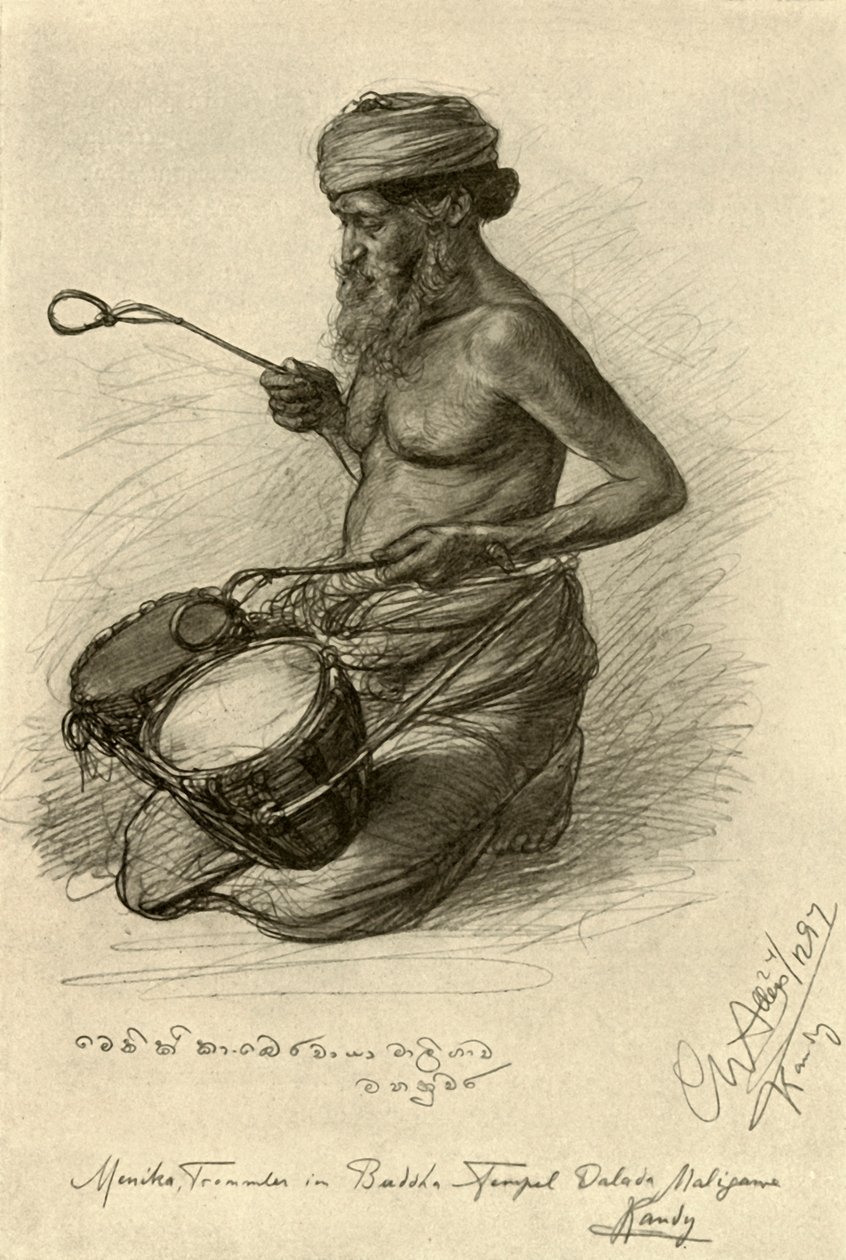 Menika - trummis vid Temple of the Tooth, Kandy, Ceylon, 1898. av Christian Wilhelm Allers