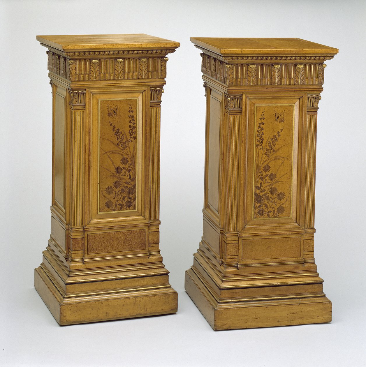 Piedestal av Christian and Gustave  Herter