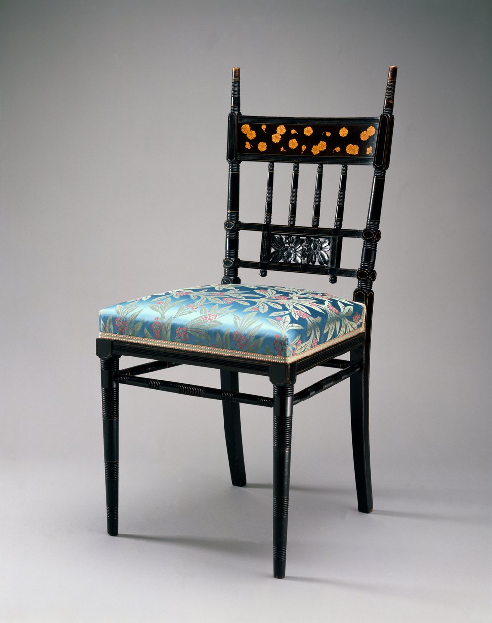 Side Chair, Herter Brothers Company, ca 1876-79 (körsbär, förgylld och klädsel) av Christian and Gustave 1830 98 Herter