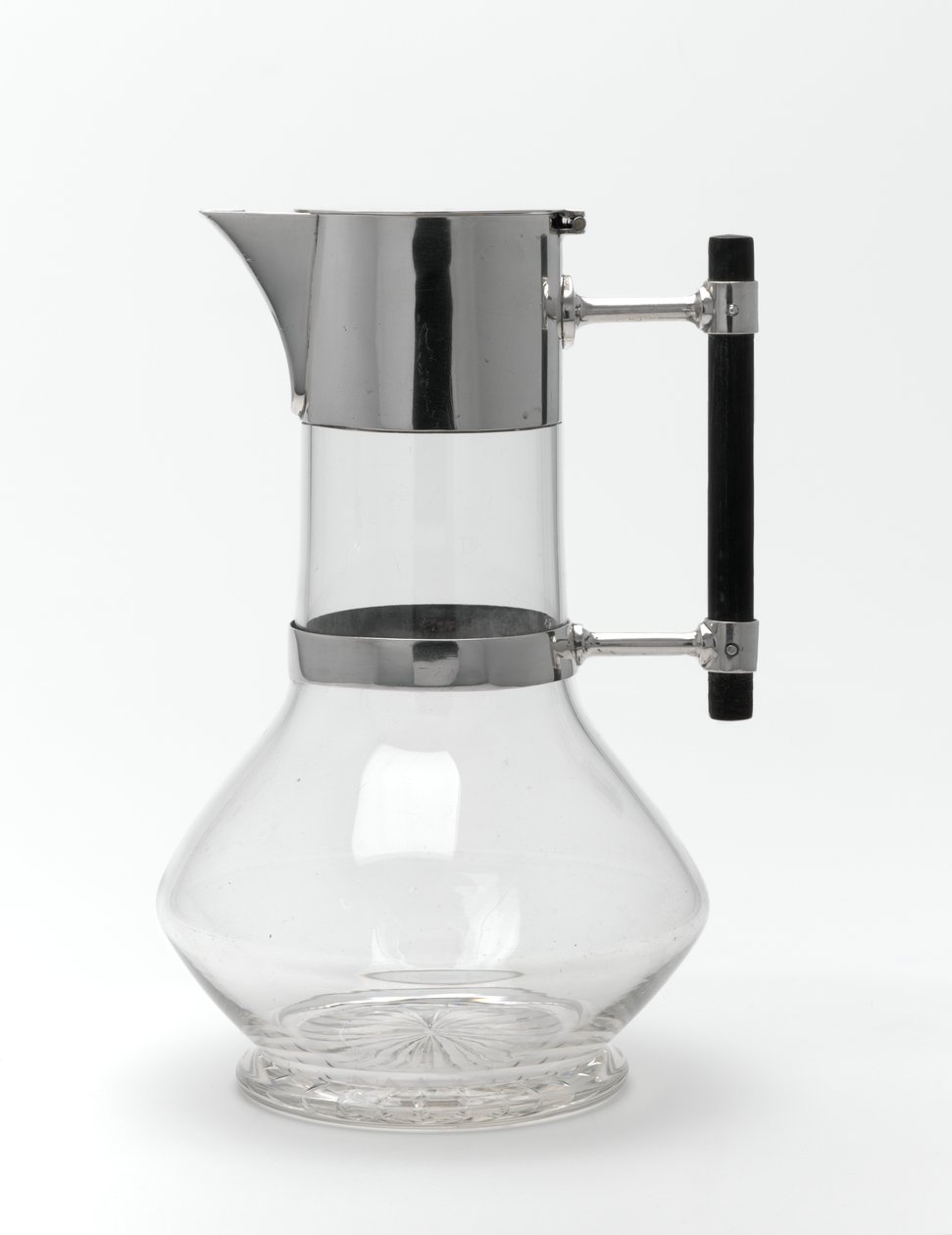 Kanna (glas, silver & teak) av Christopher Dresser