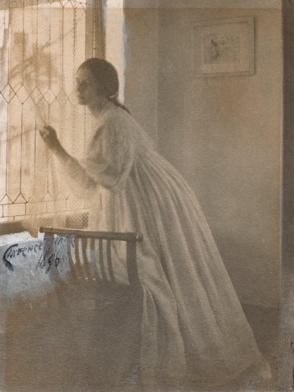 Vid fönstret, 1896. av Clarence H. White