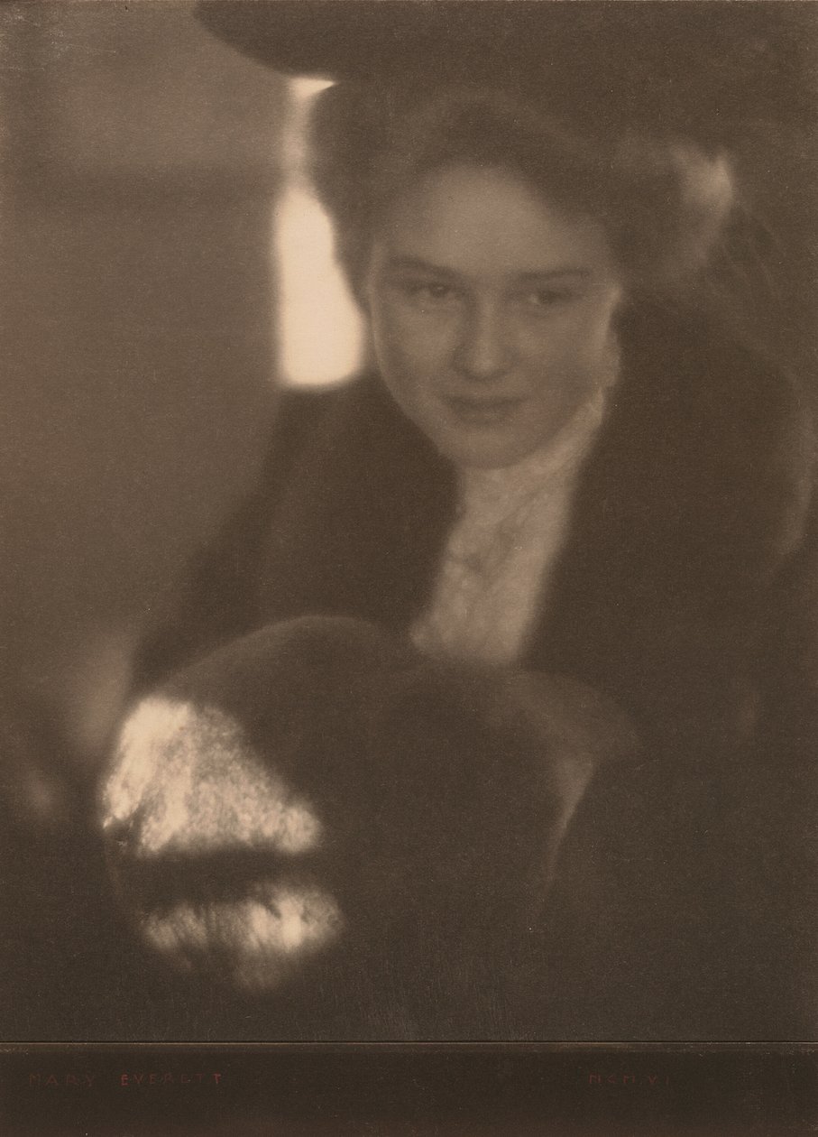 Flicka med muff av Clarence H. White