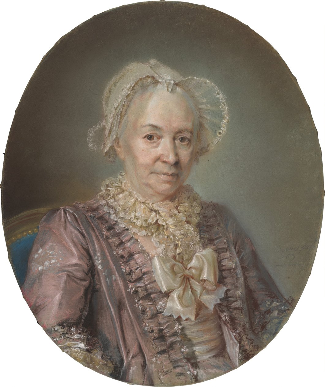En äldre dam i en Mauve sidenklänning av Claude Bornet
