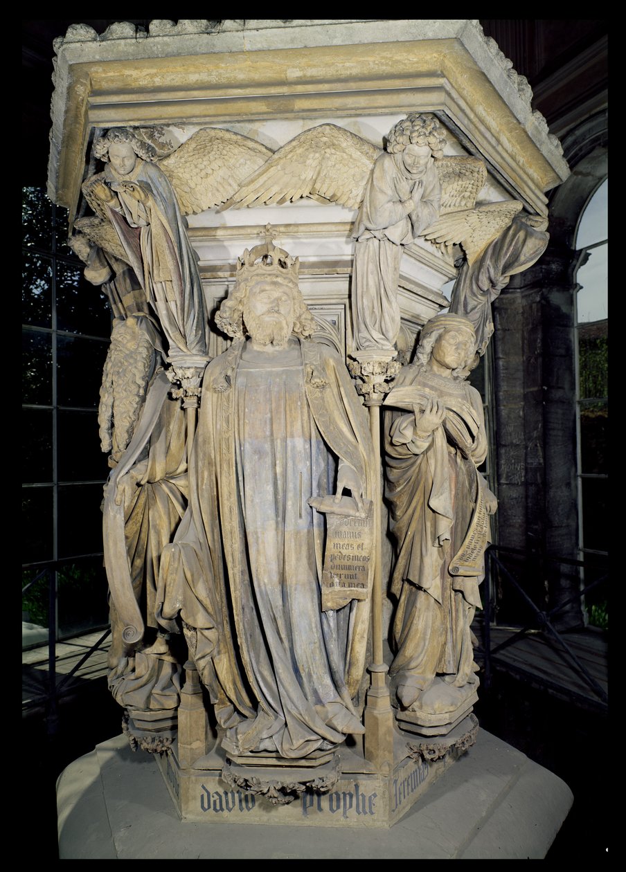 Kung David flankerad av Moses och Jeremia, detalj av den sexkantiga piedestalen i Mosebrunnen, 1395-1404 sten för detaljer se 86117-19 av Claus and Malouel, Jean Sluter